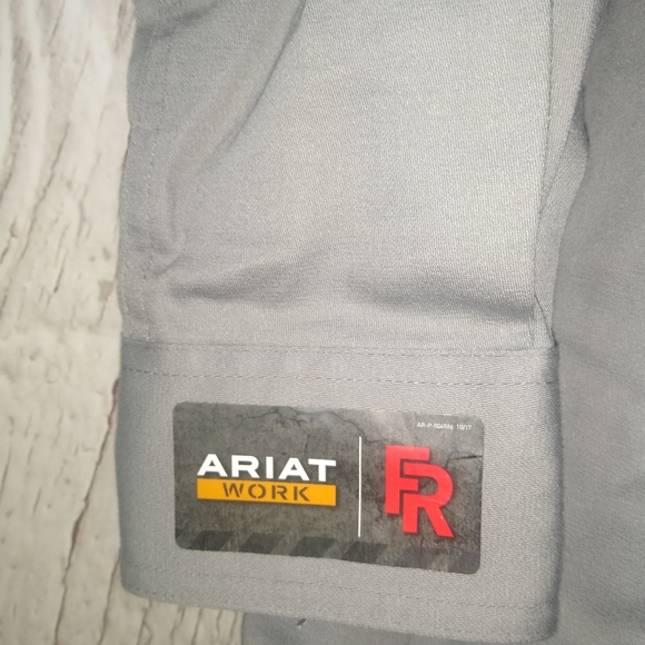Ariat FR Solid Gray L/S Work Shirt Silver Fox CAT2 ARC Men's Size Small … - Picture 6 of 10